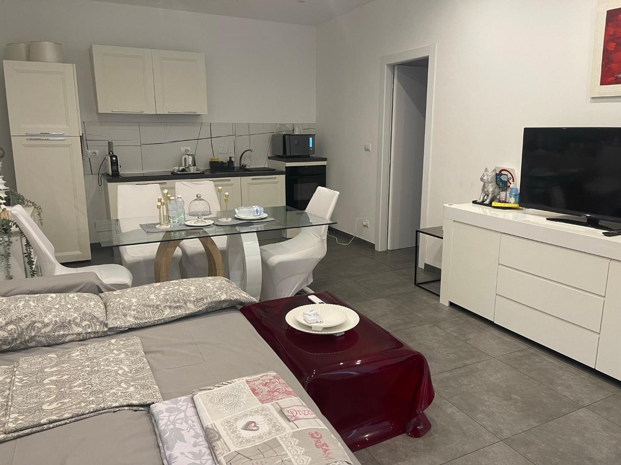 Decoluxe !Apartamento Con 1 Camera Da Letto , In Zona San Paolo , Via Martiniana Torino Dış mekan fotoğraf
